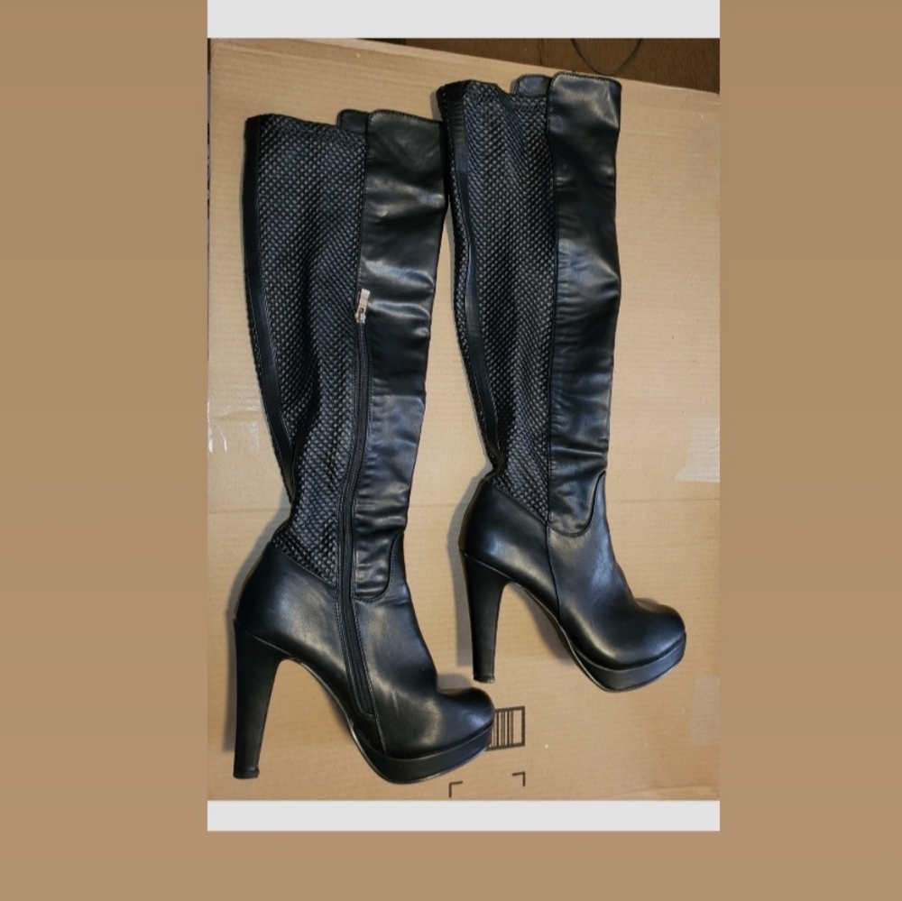 Hot Tomato Black knee boots